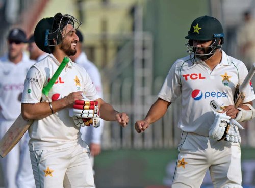 England toil away with little reward as Pakistan edge closer to Test victory