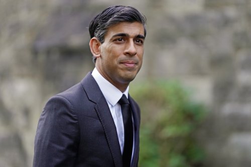 Rishi Sunak breaks off interview when asked to give Johnson his full backing