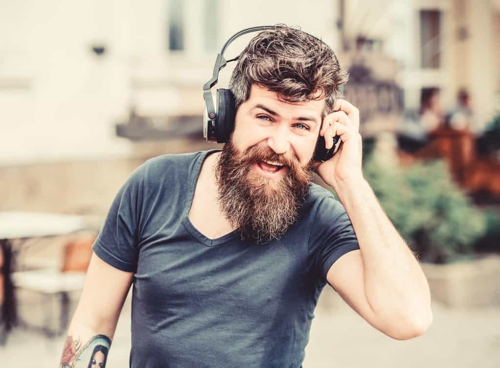 5 of the best everyday money-saving podcasts
