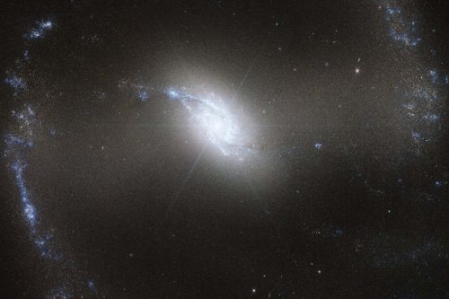 JWST has captured a sparkling galaxy full of intense star formation