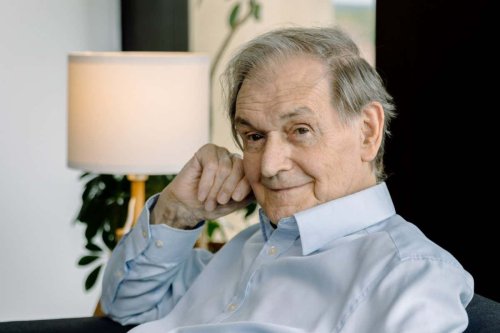 Roger Penrose: "Consciousness must be beyond computable physics"