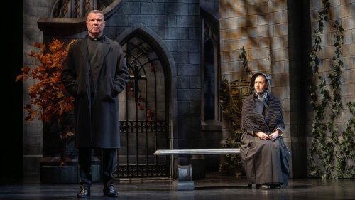 Liev Schreiber dons a collar to play a Catholic priest in revival of 'Doubt' on Broadway