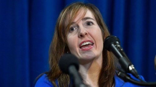 Kentucky auditor sues governor in bid to end dispute blocking kinship care law