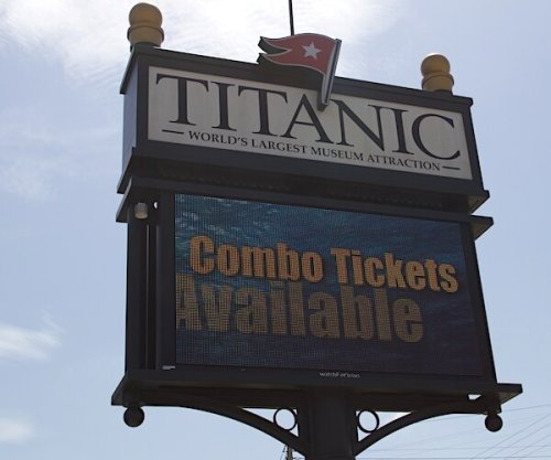 'Titanic' Door Prop That Kept Rose Alive Sells for $718,750