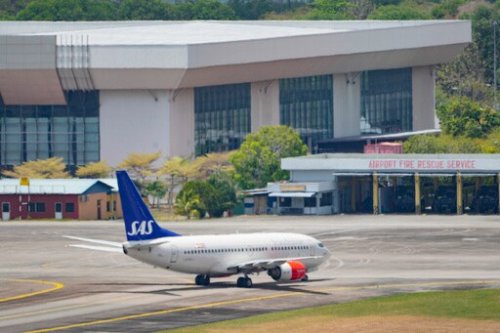 Scandinavian Airlines Medevac Plane Lands in Malaysian Island Where Norwegian King Is Hospitalized