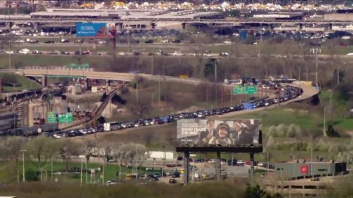 Protest outside O’Hare Airport shuts down all lanes of OB I-190
