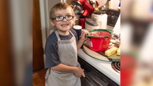 Young chef inspires with sausage and biscuit stand