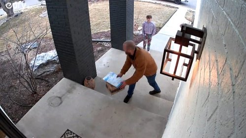 WATCH: Man caught on camera stealing packages with a child