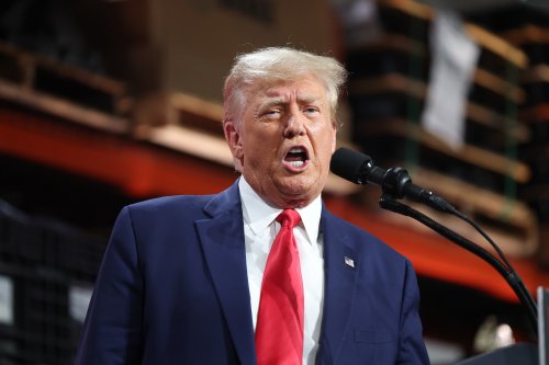 Donald Trump Rally Trounced in Ratings by Republican Debate