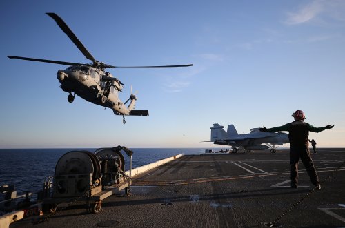 Helicopter Failure Drops U.S. Missiles Into Ocean, Prompts Navy Search