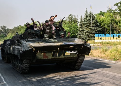 Russians 'No Longer Able To Resist HIMARS': Front-Line Ukrainian Mayor
