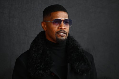 Fact Check: Was Jamie Foxx Left 'Paralyzed and Blind' by COVID Vaccine?
