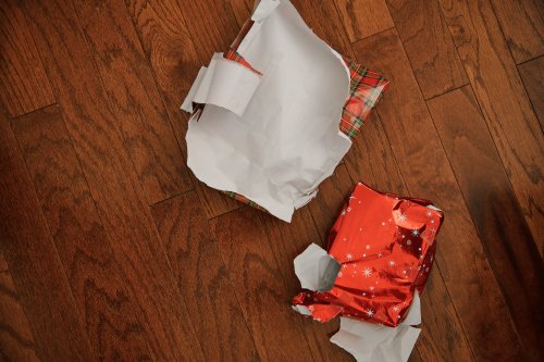 Man praised for throwing stepson's "mocking" Father's Day gift in the trash