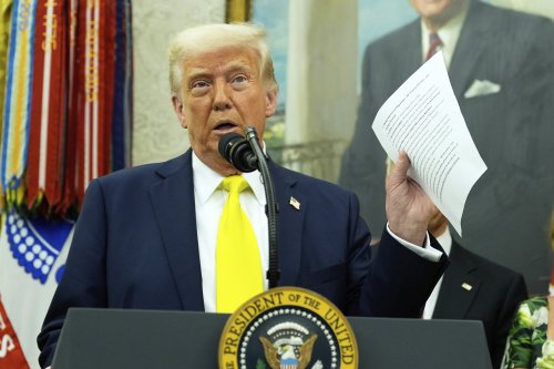 Republican Judge's Rebuke Shows 'Tide May Be Turning' Against Trump—Lawyer