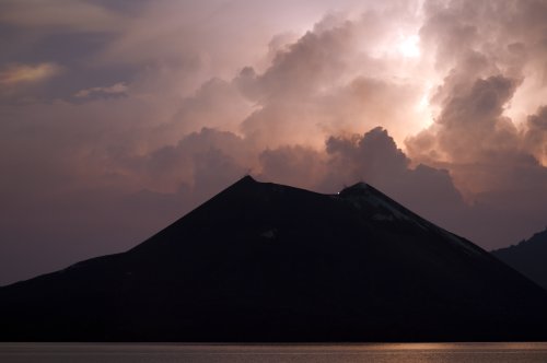 Volcano Behind Cataclysmic 1883 Eruption Sparks Modern Tsunami Fears