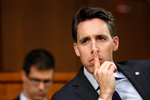 Missouri newspaper blasts Josh Hawley, suggests he aims to "incite more" violence – Flipboard