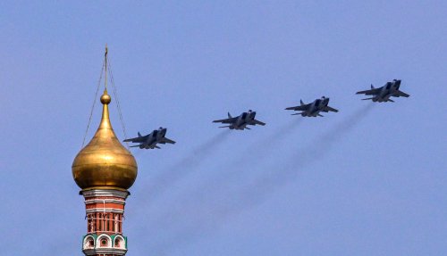 Ukraine Says Air Force 'Defending Sky' as Russia Struggles to Gain Control