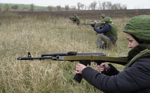 Manhunt in Russia for Armed 'Deserter' Who Shot Police
