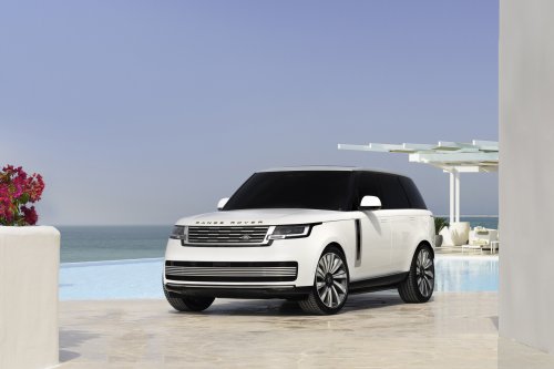 Range Rover Houses Bring Luxury Experiences to Where SUV Buyers Hang Out