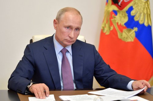 Russia Denies Putin 'Stepping Down as Leader Due to Parkinson's Disease'
