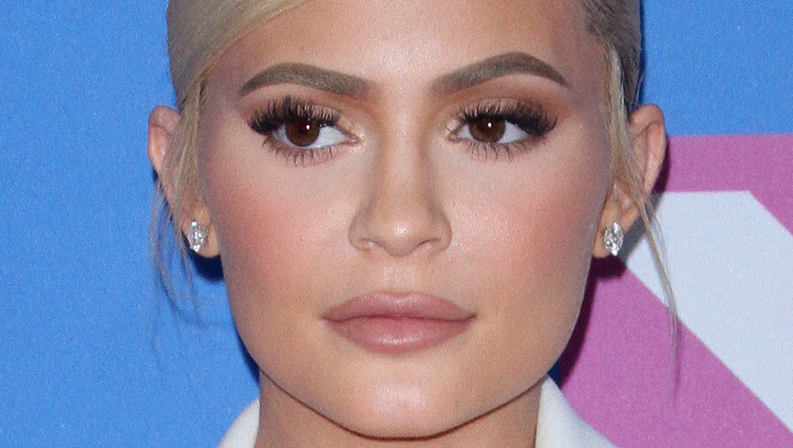 Kylie Jenner's New Makeup Collection Has Some Fans Calling Her Out - Nicki Swift