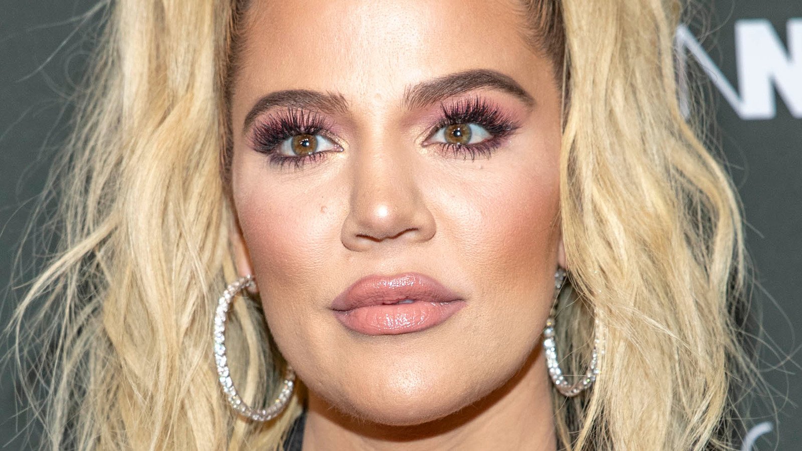 Fans Are Absolutely Fuming Over Khloe Kardashian Selling True's Used Clothes - Nicki Swift