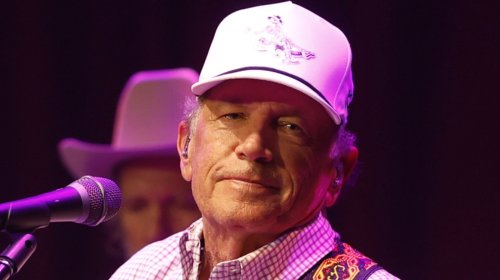 George Strait Was Insufferable At The 2024 CMA Awards ( Everyone Noticed) - Nicki Swift