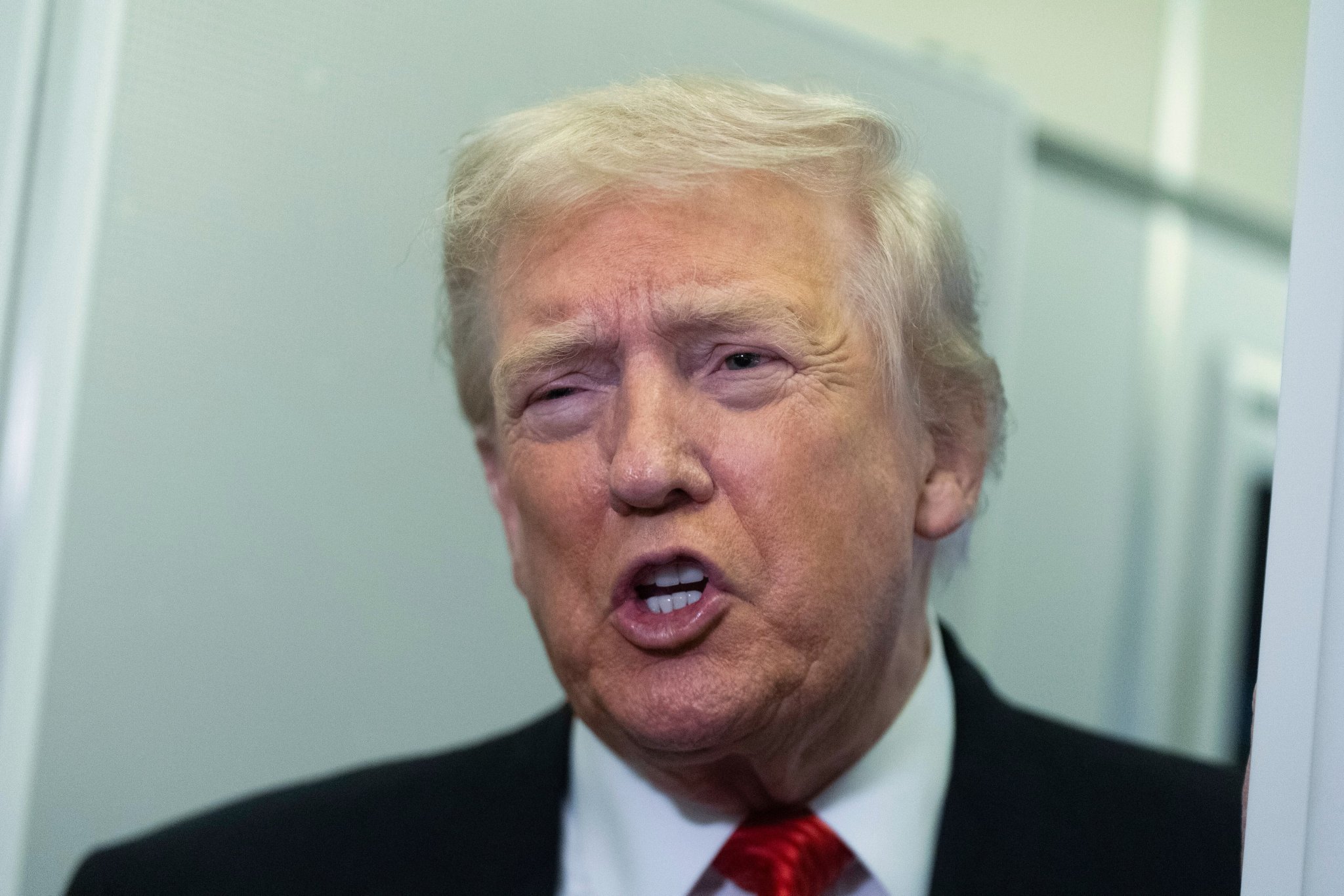 Trump says he doesn’t know who he just pardoned: ‘Who is running the White House?’