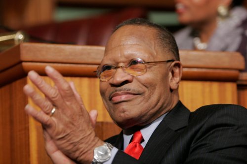 Sharpe James, who served a record five terms as mayor of Newark, dies at 89
