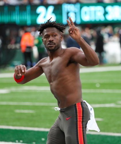NFL rumors: Antonio Brown makes big decision about future after being released by Buccaneers