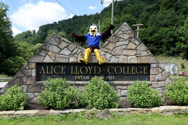 Kentucky by Heart: Visit to Alice Lloyd College proves an uplifting, memorable experience