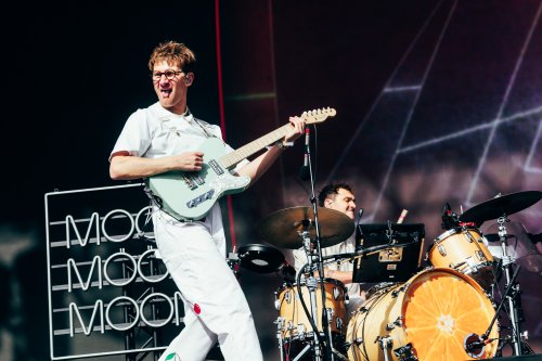 Glass Animals call out British Airways for losing music equipment