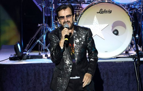 Ringo Starr falls onstage at New Mexico show