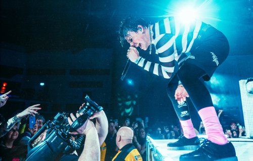 Watch Yungblud Kick Off His 2023 World Tour In Cardiff | Flipboard