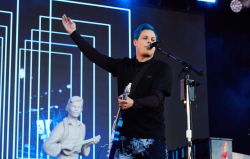 Jack White live at Glastonbury 2022: guitar hero literally smashes his secret set out of The Park