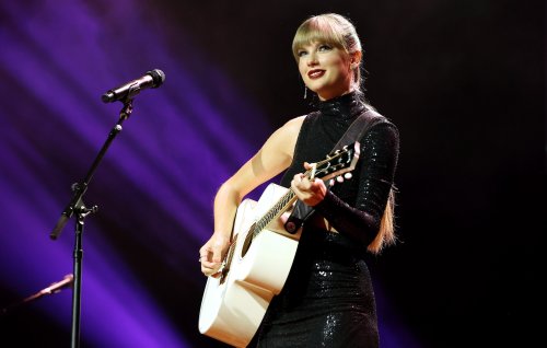 taylor-swift-reportedly-turns-down-2023-super-bowl-halftime-show
