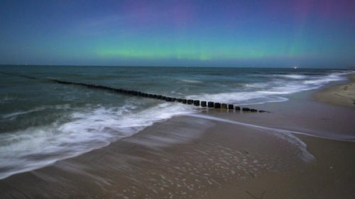 „Ein absolut faszinierender Moment”: Polarlicht über der Ostsee bei Rostock fotografiert | Nordkurier.de