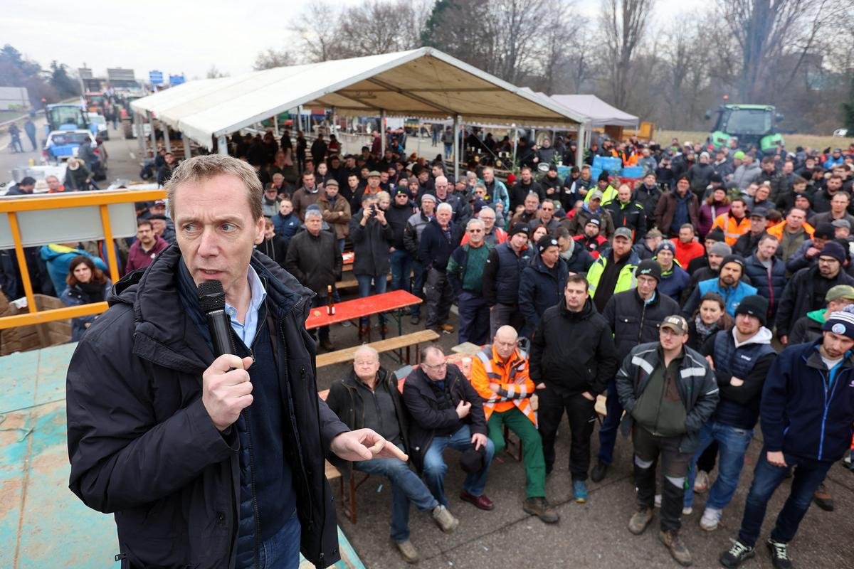 Derrière la loi Duplomb, le baron de la betterave Franck Sander : « J’ai beaucoup travaillé avec Denormandie, Fesneau, Pannier-Runacher… »