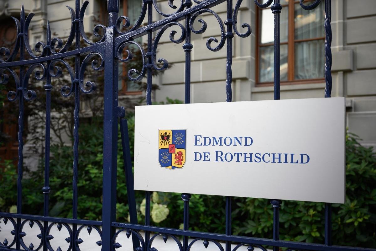 Dossiers Epstein : perquisition de la banque Edmond de Rothschild, enquête financière… Ce que l’on sait