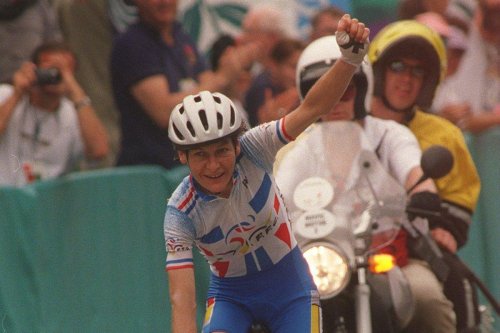 « Une femme sur un vélo, c’est moche » : Jeannie Longo, face aux machos du Tour de France