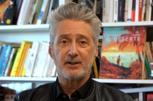 Antoine de Caunes publie « Il déserte », on lui a donc demandé ce qu’il emmènerait sur une île déserte