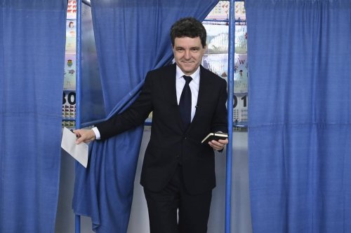 Présidentielle en Roumanie : le candidat proeuropéen Nicusor Dan devance son rival nationaliste