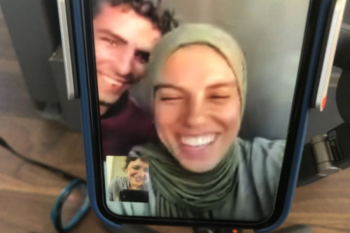 Pendant ce temps, à Cannes… L’hommage bouleversant à Fatima Hassouna, tuée à Gaza, et la première claque de la compétition