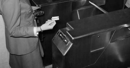 Comment frauder dans le métro : les bricolages des tricheurs, il y a 50 ans dans « l’Obs »