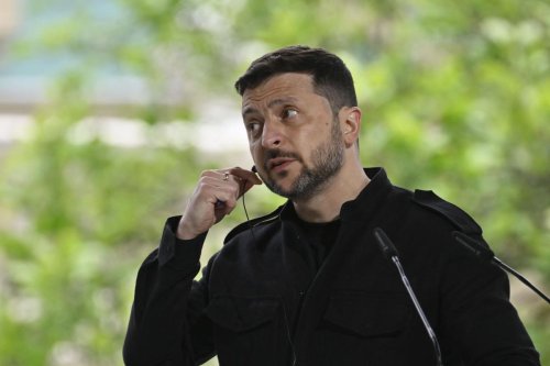 Zelensky dit qu’il « attendra » Poutine jeudi en Turquie, et appelle à un cessez-le-feu lundi