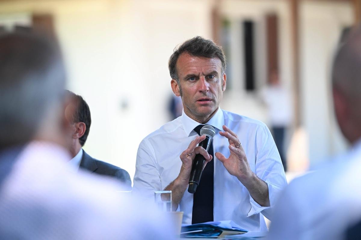 À La Réunion, Macron promet un dispositif d’urgence, les agriculteurs sceptiques