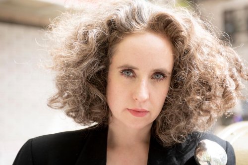 « Tout rien quelqu’un », par Alice Carrière : Alice au pays de la folie