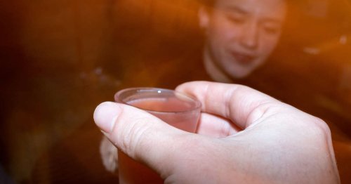 Campagne de prévention contre l’alcool : « La stratégie de dire “c’est mal” ne fonctionne pas auprès d’un public jeune »