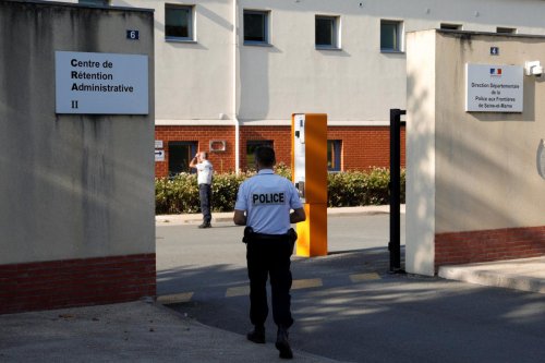 Placement des étrangers en situation irrégulière en CRA : « On assiste à un détournement de la rétention administrative »