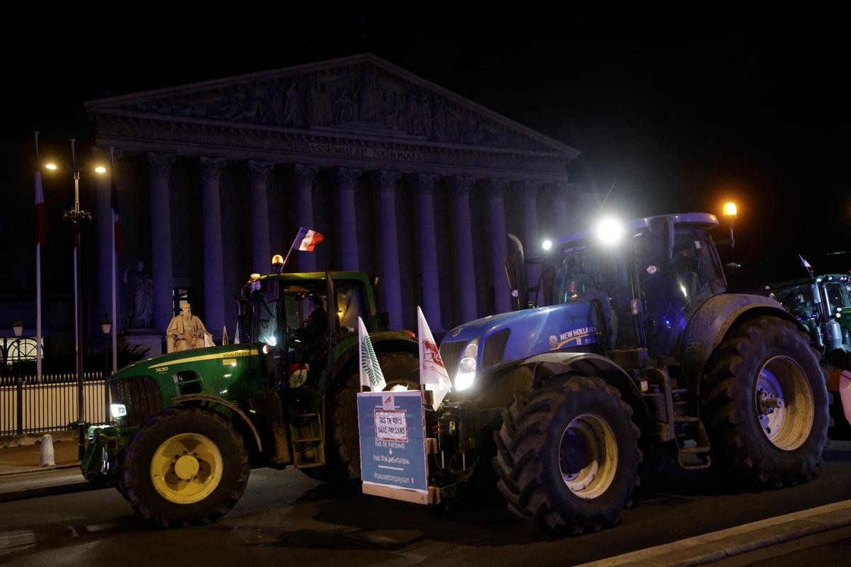Colère des agriculteurs : 350 tracteurs sont entrés dans Paris, « actes concrets » réclamés… Ce que l’on sait